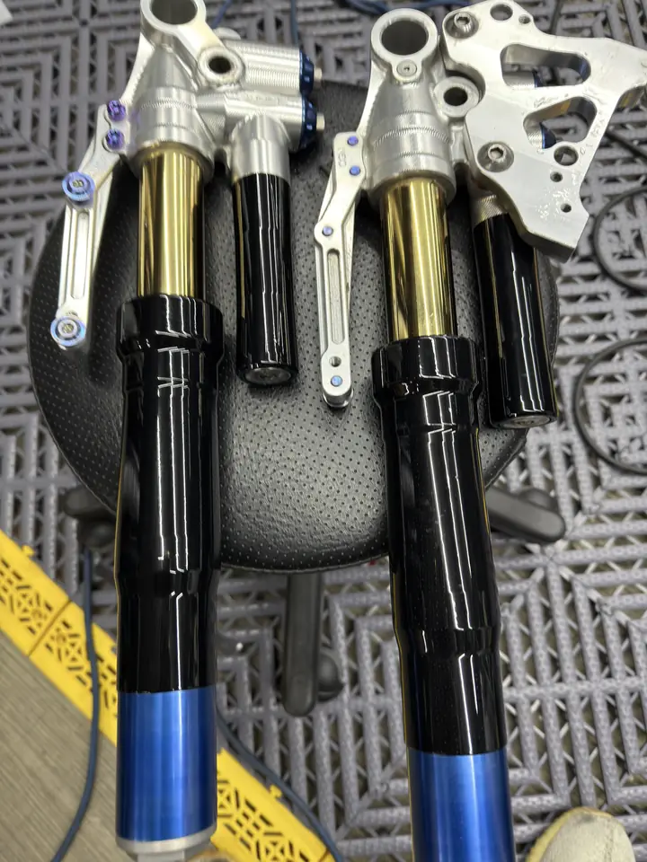 重機前叉・局部改色
