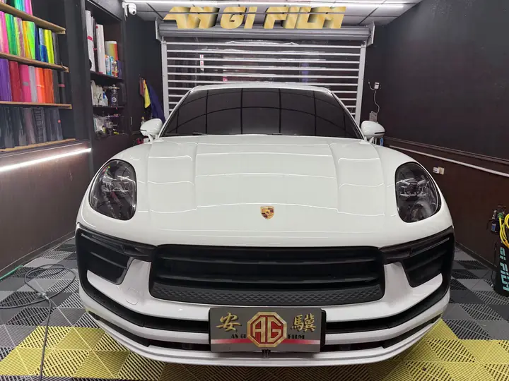 Porsche Macan・大燈燻黑